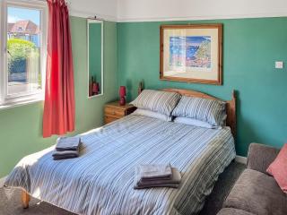 Pillango - Cowes - 1