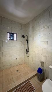 Number 1 GREEKS AVENUE - Sunyani - 1