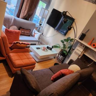 Charming Victorian Apartment in Central Wolverhampton - Wolverhampton - 0