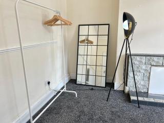 Cozy Ground Flat - Free Parking - Heaton - 6