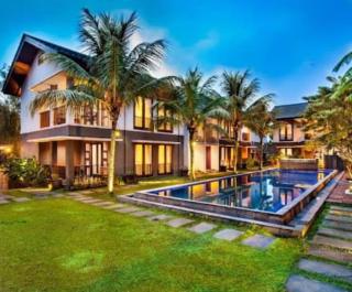 Summer Hills Hotel & Villas Bandung - Bandung - 2