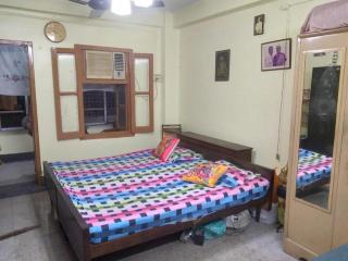 2bhk flat on Dhakuria Station Road, South Kolkata on 3rd floor - Kalkutta - 5