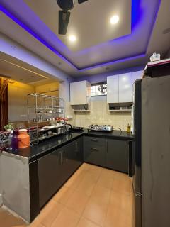 Waterfront Homestay 2BHK Free Bonfire By Homeyhuts - 4
