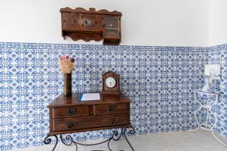 Blue Tile Home - 5