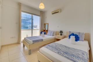 Penthouse Central Larnaca The 'Veranda' Elena Court - Lanarka - 9