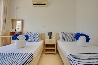 Penthouse Central Larnaca The 'Veranda' Elena Court - Lanarka - 6