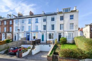 5 Bed in Whitby oc-p32539 - 0