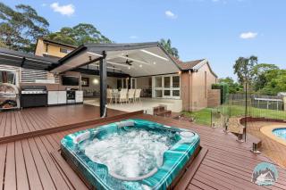 Aircabin - Castle Hill - 5BR Family House with Pool - Castle Hill - 0