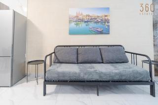 Spacious, 1BR home with comfortable bed in Tarxien - - 6