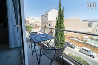 Spacious, 1BR home with comfortable bed in Tarxien - - 0