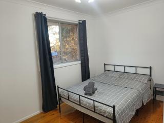 Queen Room in Carlingford near Shops and Station - NC4 - Stanwell Park - 7