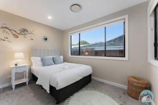 Spacious Family Home with Pool in Pennant Hills - Pennant Hills - 5