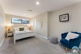 Spacious Family Home with Pool in Pennant Hills - Pennant Hills - 4