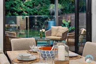 Spacious Family Home with Pool in Pennant Hills - Pennant Hills - 2