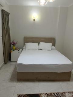 Aqua & Jacuzzi Hotel - Cairo - 2