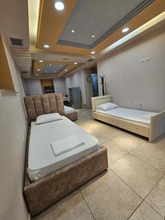 Saranda Garden Rooms - 9