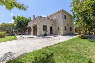 Platanus Inn Apartments by "elite" - 1