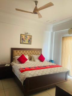 Luxury Room, Sector 137 Noida - 0