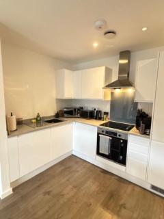 New Deluxe 2-BDR Apartment with FREE Parking - Nottingham - 3