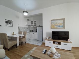 Studio 36m2 sa garažom, Bečići - Budva - Budva - 1