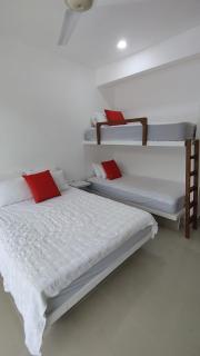 Amplio y cómodo apto para 6 a Max 12 personas con piscina privada en Laguna Club - Cartagena - 9