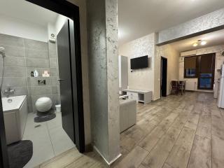 Spacious 2 Bedroom Apartment - 2