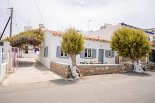 Luxury Central Beach House - 9