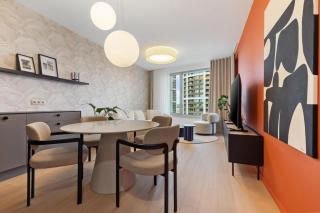SkyPark Apartment with City Views Free Parking - Nivy - 6