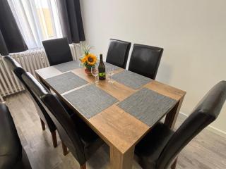 Újszerű, jól felszerelt lakás a város szîvében, ingyenes parkolással! - 3