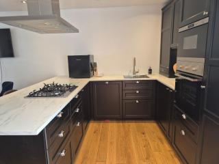 2 Bed House - free parking, short walk to centre - South Kessock - 7