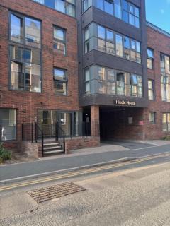 New Deluxe 2-BDR Apartment with FREE Parking - Nottingham - 9