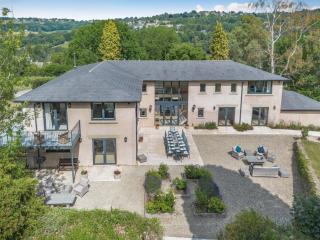 6 Bed in Woodchester oc-w32604 - 0