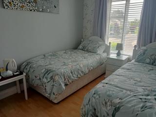 HomefromHome - - 7