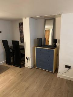 Budget stay - Leeds - 8