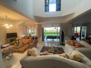 4-Bedroom Premium Ghazalla Bay Seaview Villa - 9