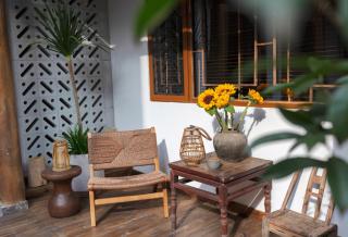 Phoenix Courtyard Hotel -100m to Tuojiang River &Guided Hiking & Photography&Fishing&Offers free one-way high-speed rail pick-up service - 4