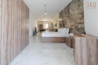 Spacious 1BR home with comfortable bed with WIFI & AC -  - 5