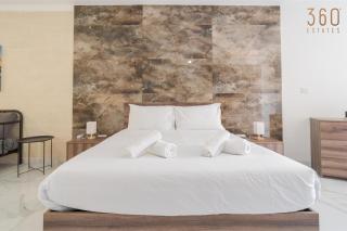 Spacious 1BR home with comfortable bed with WIFI & AC - 9