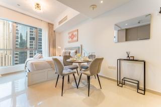 Short Walk to Marina Mall, Marina Walk and JBR Beach, Stunning Marina Views - Bay Central 2, Dubai Marina by Deluxe Holiday Homes - 8