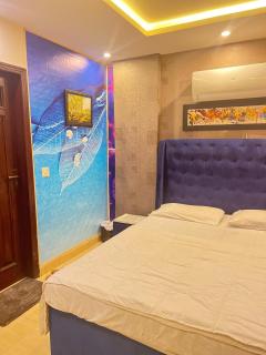 Rizco heights lhr - 2