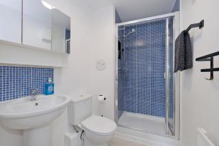 Luxury 2 Bedroom Harbour Apartment With Panoramic Ship Views - Aberdeen - 6