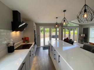 Sandbanks 2 bed Lodge - L2 - Brynteg - 9