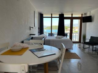 APARTMENTS Ana by the SEA - Lumbarda - 8