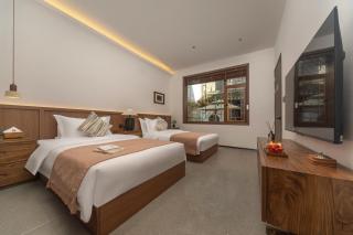 Phoenix Courtyard Hotel -100m to Tuojiang River &Guided Hiking & Photography&Fishing&Offers free one-way high-speed rail pick-up service - 8