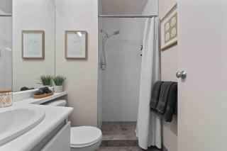 Downtown Corner Suite with City Views and AC for 6 Guests - Vancouver - 2