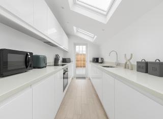Spacious House with Garden - London - 1