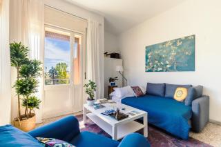 Bright Vatican Suite with Balcony, Garden View and Full Kitchen - Rome - 4