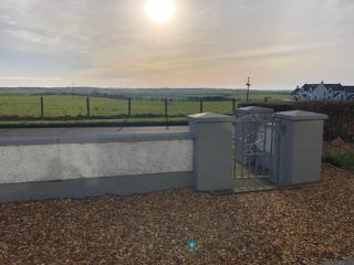 Causeway Headland Gem - 4BD Cottage Retreat - Aird - 2
