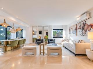 Vacation Marbella I Villa La Cabane, Luxury, Heated Pool, 300m to the Beach - Marbella - 9
