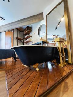 O Refúgio 202 Loft Exclusivo com Banheira Vitoriana em Gramado - 7